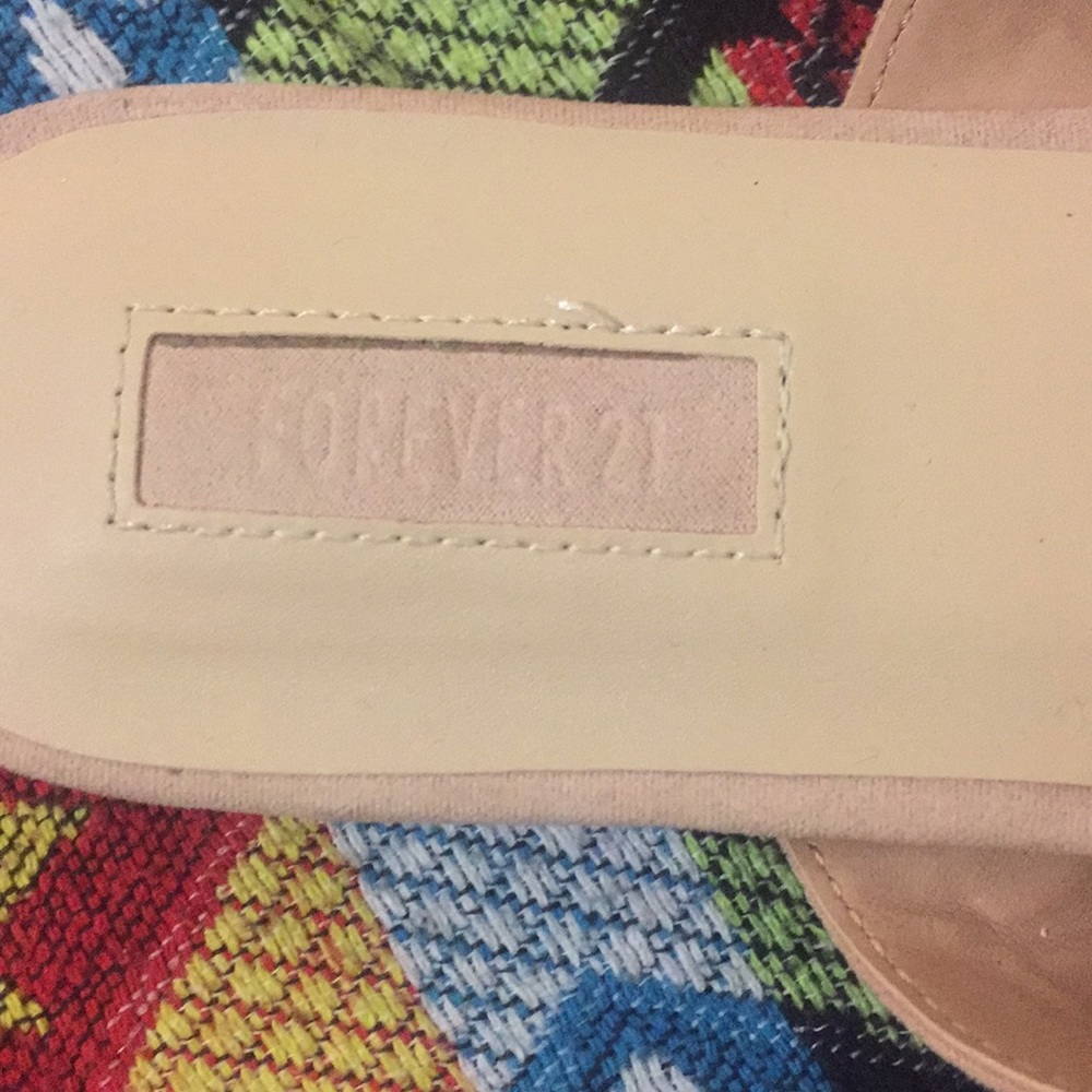 Sandals - Picture 3 of 4